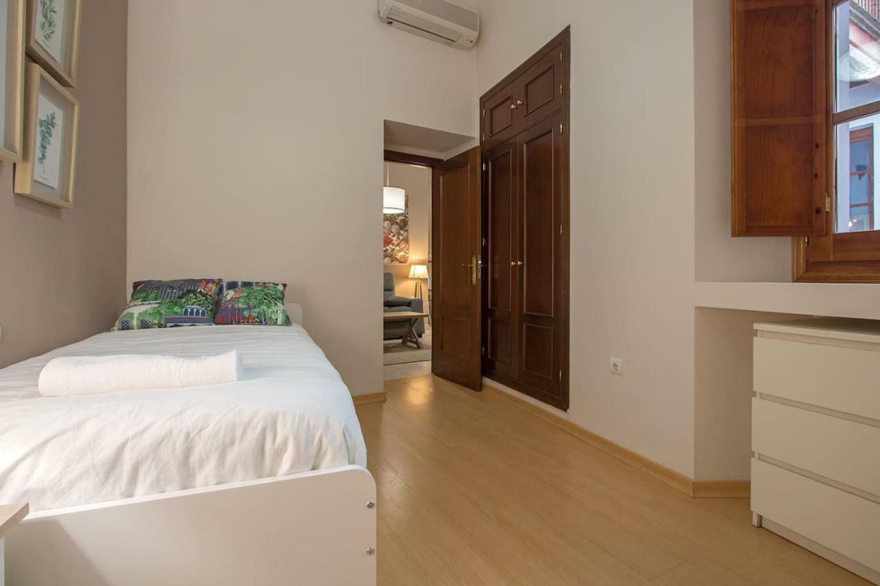 Ferienwohnung Abades Cathedral Oasis Sevilla Exterior foto