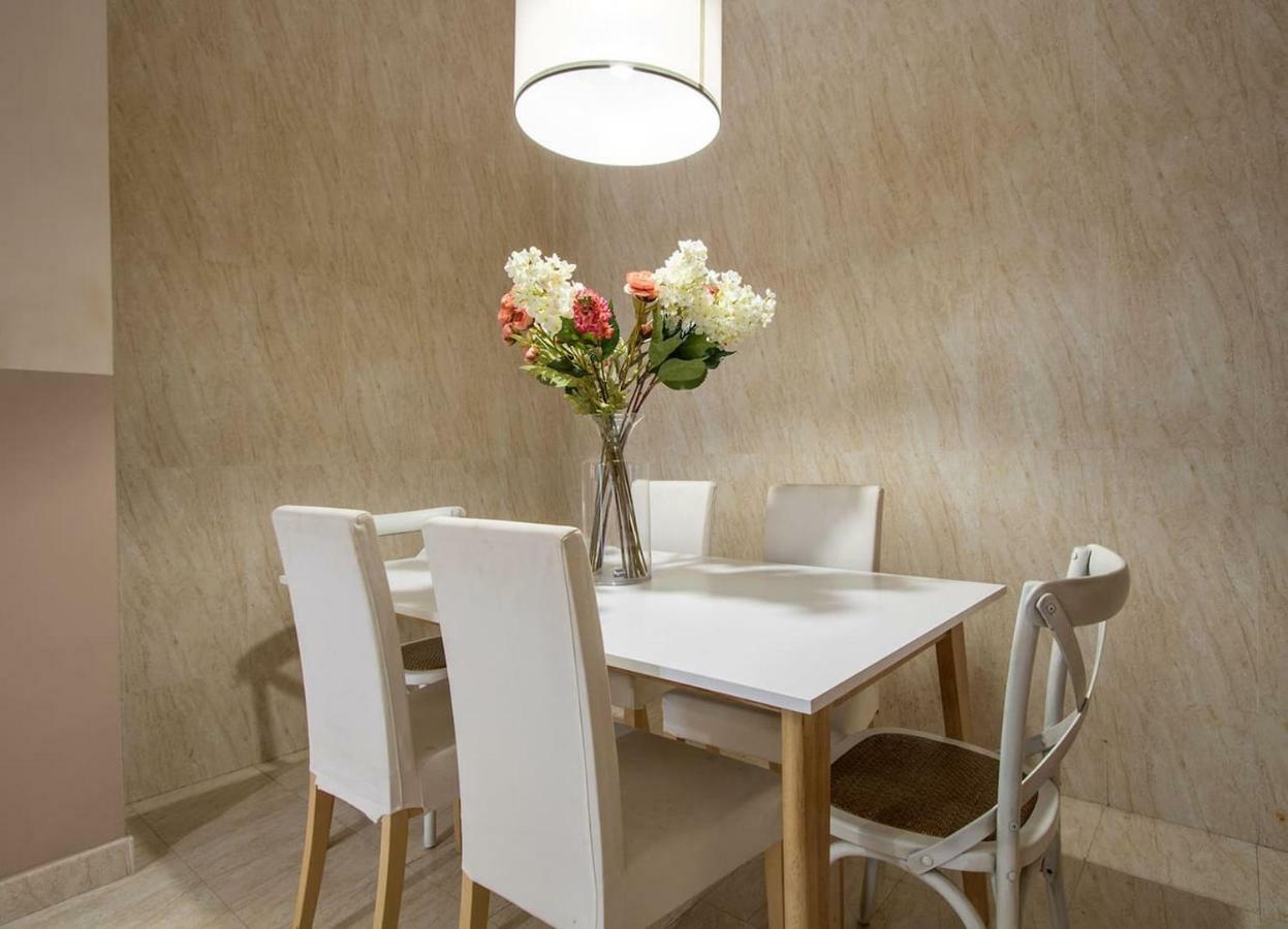 Ferienwohnung Abades Cathedral Oasis Sevilla Exterior foto