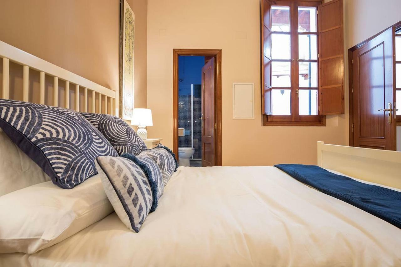Ferienwohnung Abades Cathedral Oasis Sevilla Exterior foto